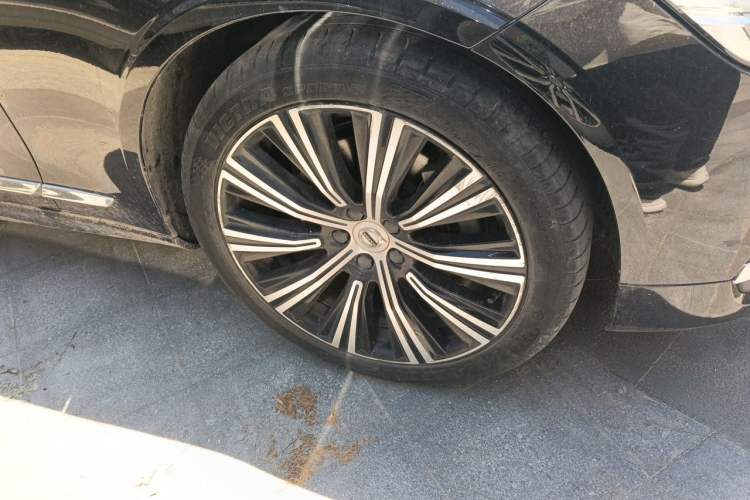 Used Volvo S90 2023 B5 Zhiyuan Luxury Edition Right Front Wheel Hub