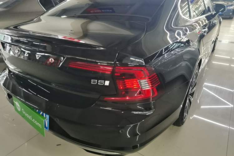 Used Volvo S90 2023 B5 Zhiyuan Luxury Edition Right Rear Taillight