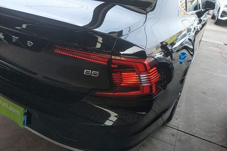 Used Volvo S90 2023 B5 Zhiyi Luxury Edition Right Rear Taillight