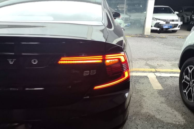 Used Volvo S90 2023 B5 Zhiyi Luxury Edition Right Rear Taillight