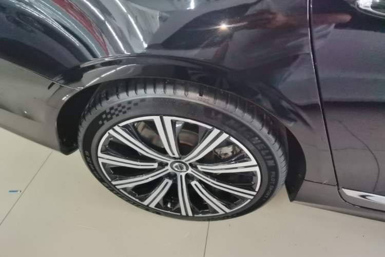 Used Volvo S90 2023 B5 Zhiyuan Luxury Edition Right Rear Wheel Hub