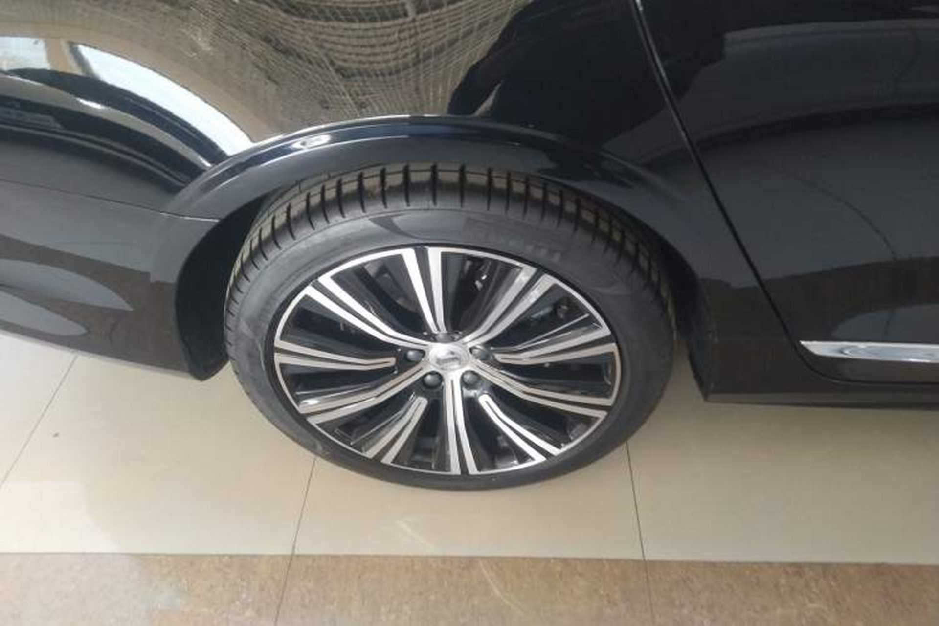 Used Volvo S90 2023 B5 Zhiyuan Luxury Edition Right Rear Wheel Hub