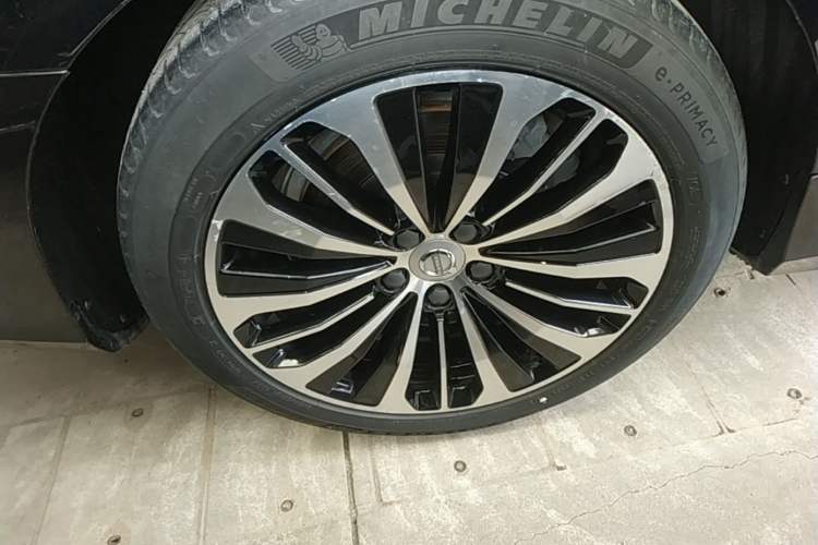 Used Volvo S90 2023 B5 Zhiyi Luxury Edition Right Rear Wheel Hub