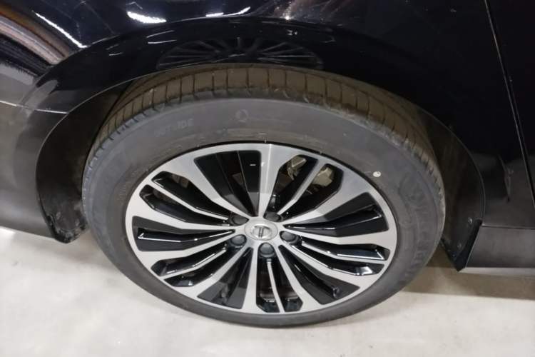 Used Volvo S90 2023 B5 Zhiyi Luxury Edition Right Rear Wheel Hub