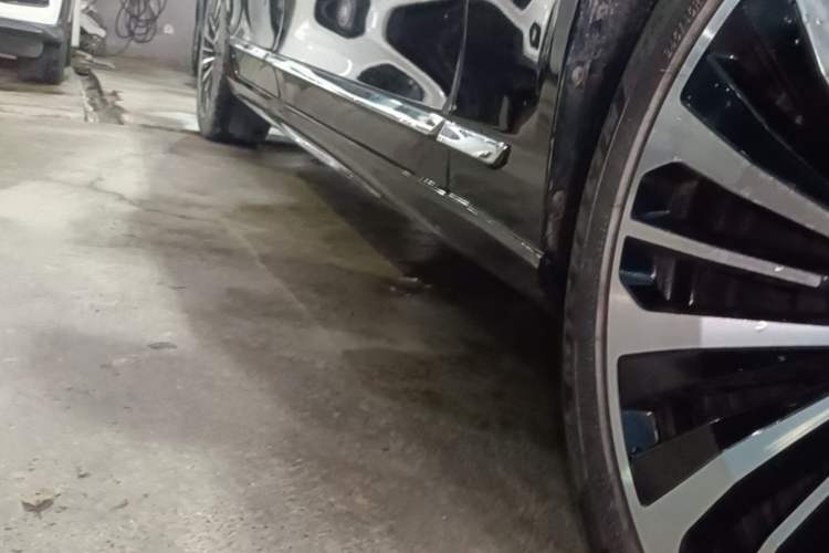 Used Volvo S90 2023 B5 Zhiyi Luxury Edition Right Side Sill