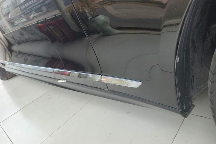 Used Volvo S90 2023 B5 Zhiyi Luxury Edition Right Side Sill