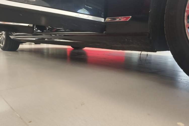 Used Volvo S90 2023 B5 Zhiyi Luxury Edition Right Side Sill