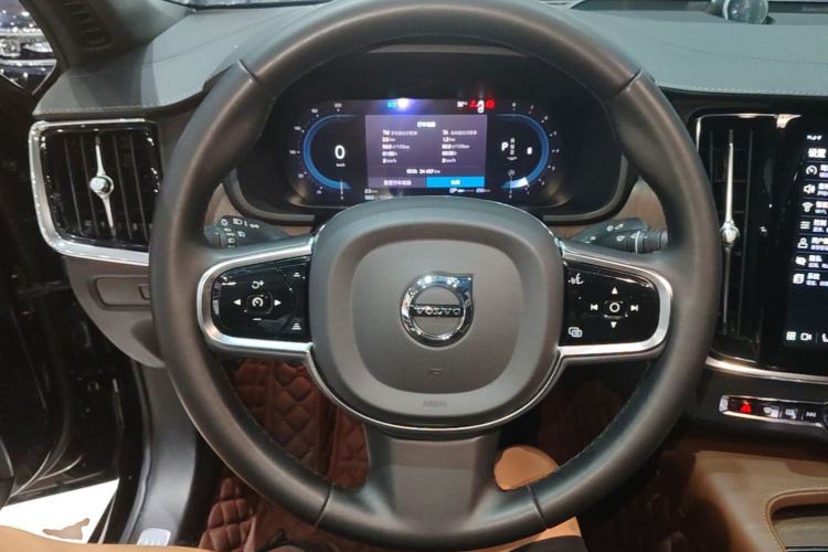 Used Volvo S90 2023 B5 Luxury Smart Edition Steering Wheel