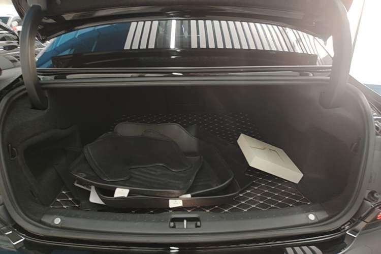 Used Volvo S90 2023 B5 Zhiyuan Luxury Edition Trunk