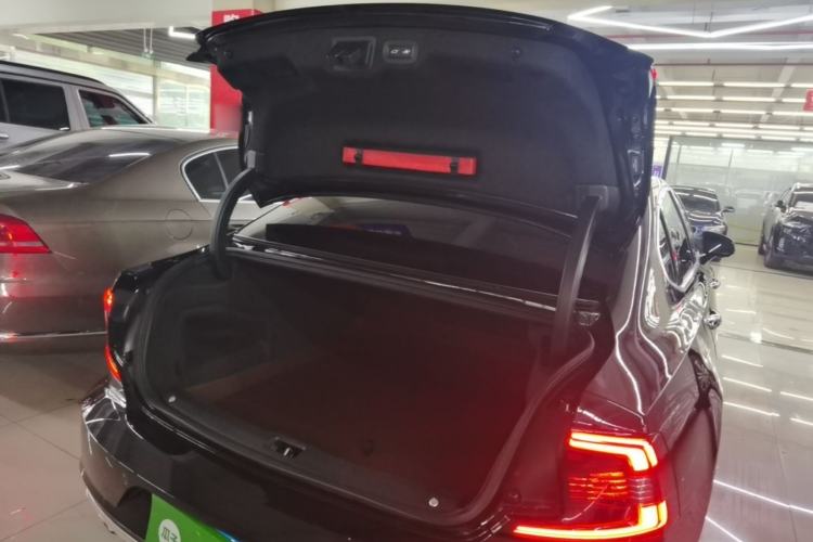 Used Volvo S90 2023 B5 Zhiyuan Luxury Edition Trunk