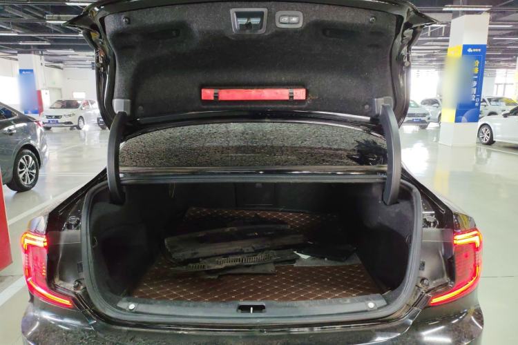 Used Volvo S90 2023 B5 Zhiyuan Luxury Edition Trunk