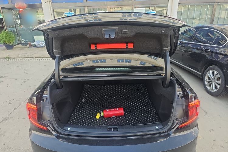 Used Volvo S90 2023 B5 Zhiyi Luxury Edition Trunk