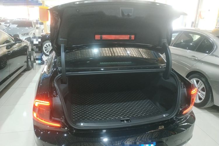 Used Volvo S90 2023 B5 Zhiyi Luxury Edition Trunk