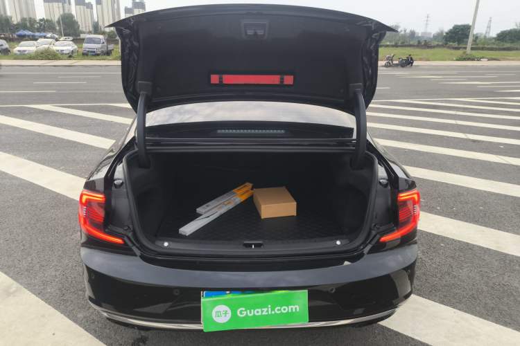 Used Volvo S90 2023 B5 Zhiyi Luxury Edition Trunk