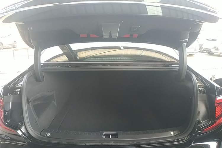 Used Volvo S90 2023 B5 Zhiyi Luxury Edition Trunk