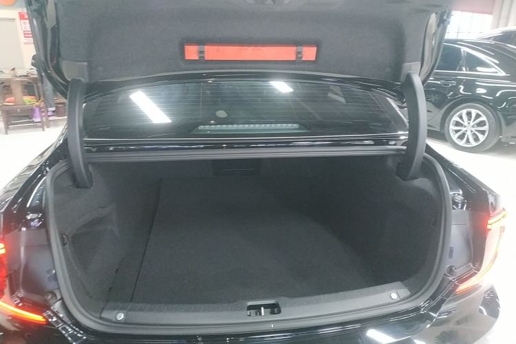 Used Volvo S90 2023 B5 Zhiyi Luxury Edition Trunk