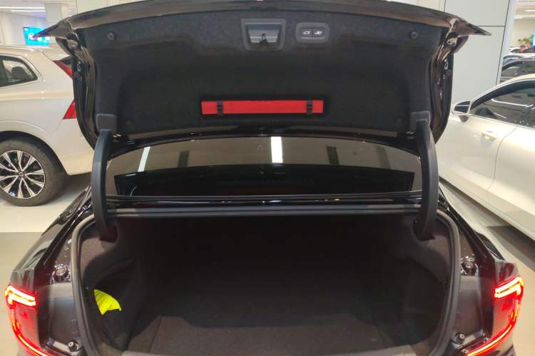 Used Volvo S90 2023 B5 Zhiyuan Luxury Edition Trunk