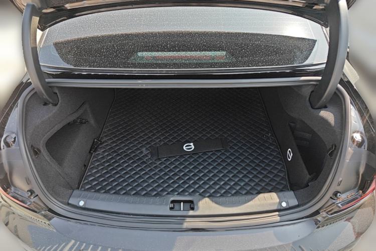 Used Volvo S90 2023 B5 Zhiyi Luxury Edition Trunk