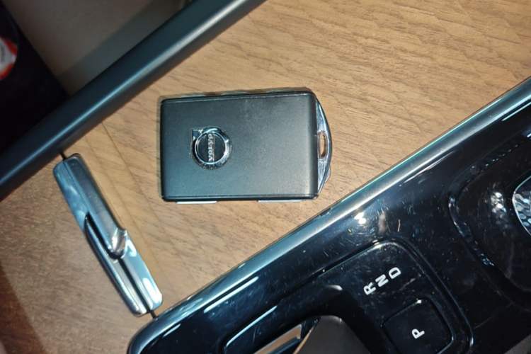 Used Volvo S90 2023 B5 Zhiyi Luxury Edition Vehicle Key