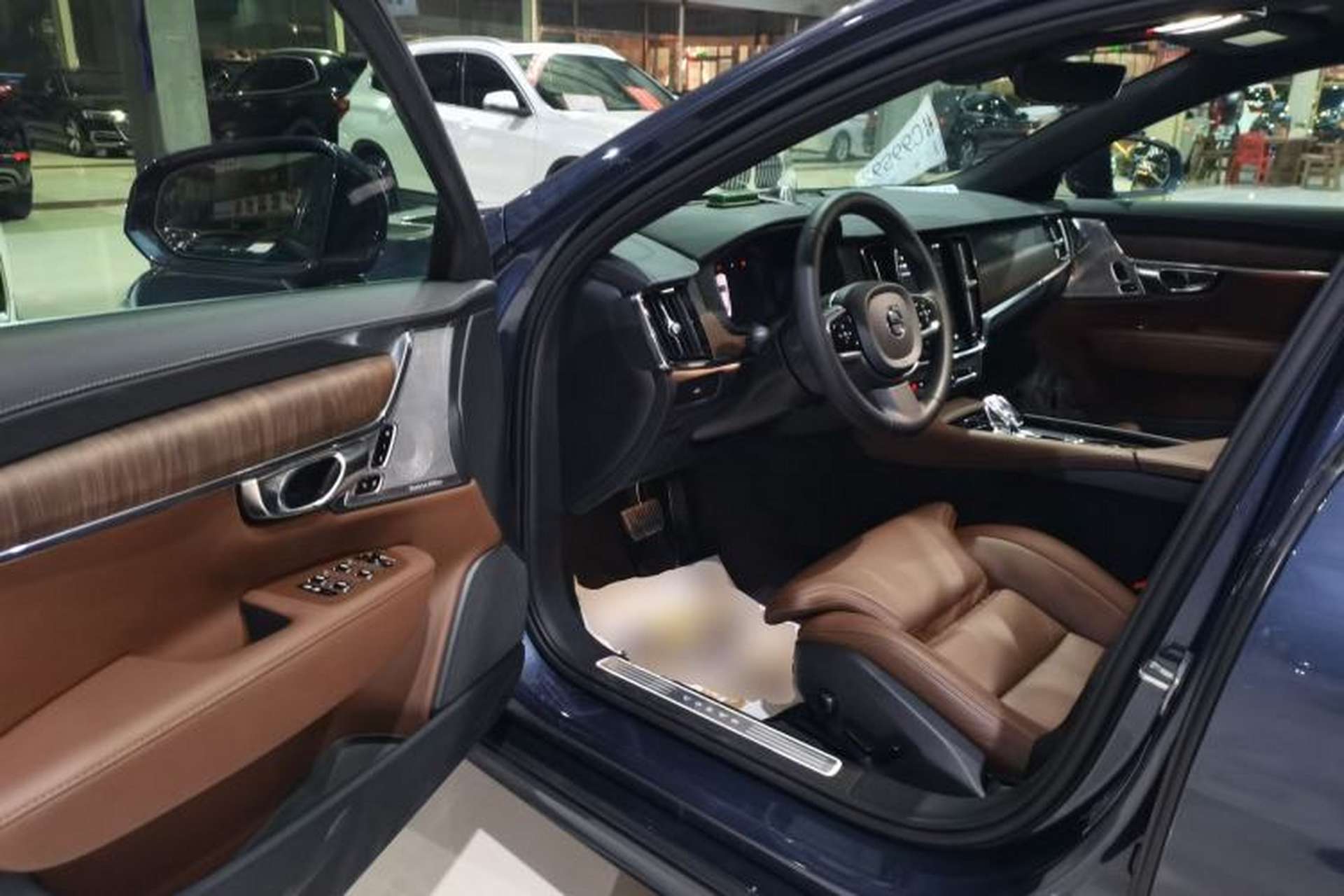 Used Volvo S90 2023 B5 Luxury Smart Edition Interior 3
