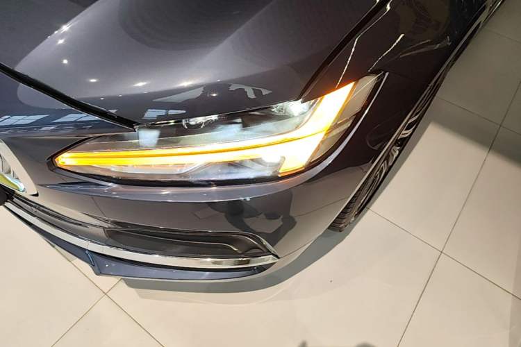 Used Volvo S90 2023 B5 Zhiyuan Luxury Edition Left Front Headlight