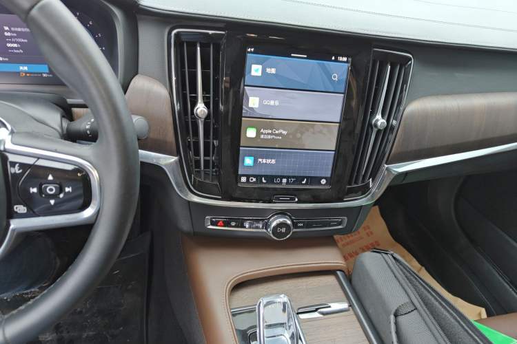 Used Volvo S90 2023 B5 Zhiyi Luxury Edition Audio And AC Panel