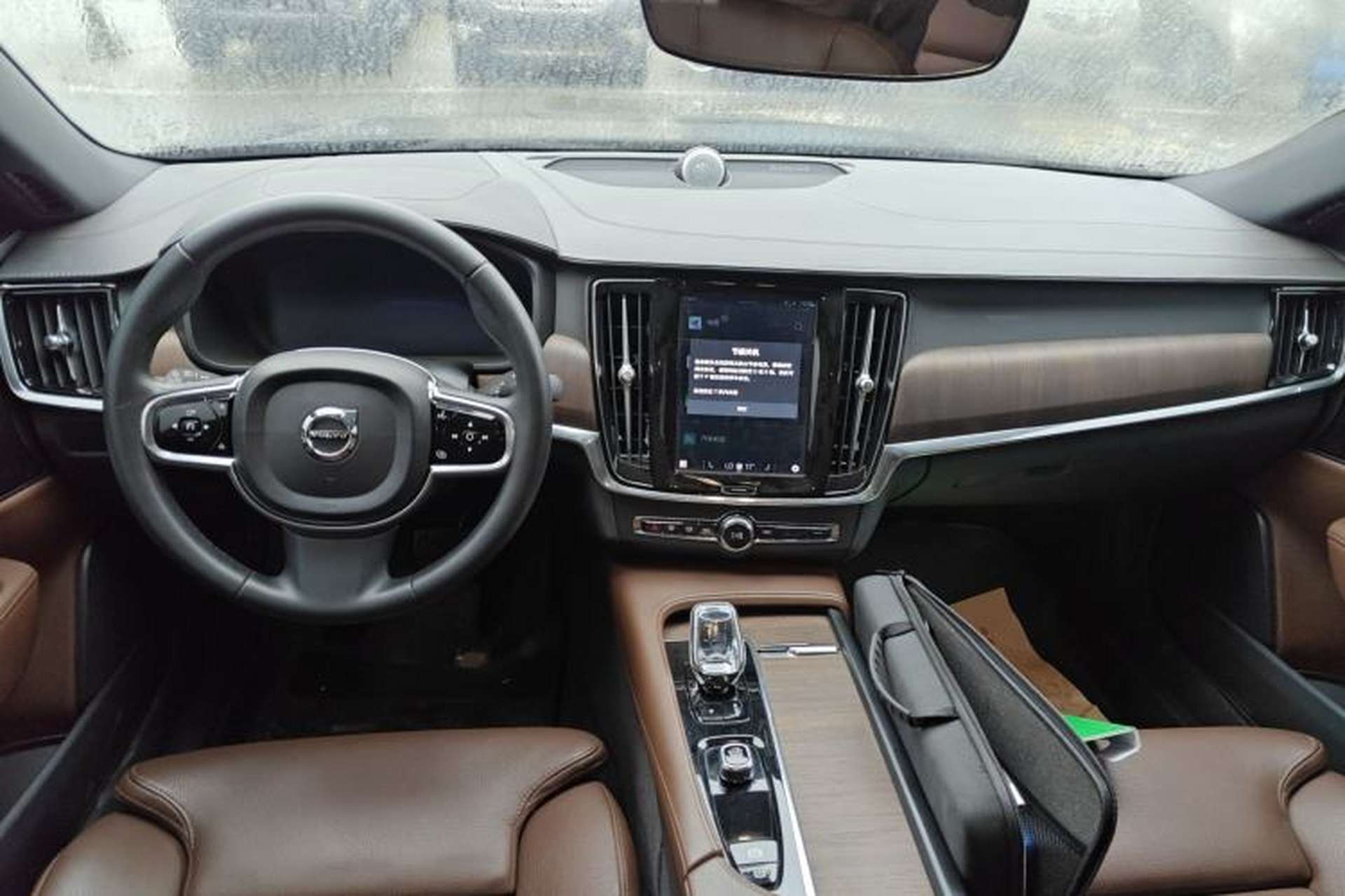 Used Volvo S90 2023 B5 Zhiyi Luxury Edition Center Console