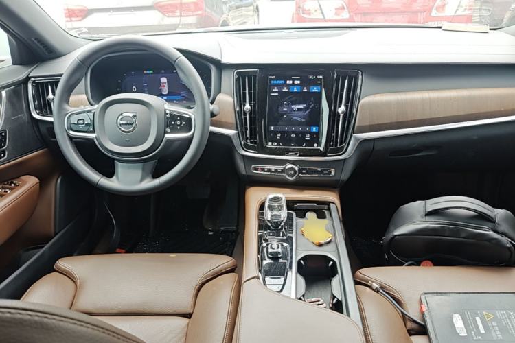Used Volvo S90 2023 B5 Zhiyuan Luxury Edition Center Console