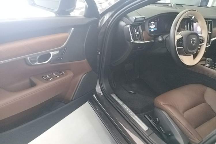 Used Volvo S90 2023 B5 Zhiyi Luxury Edition Driver Seat