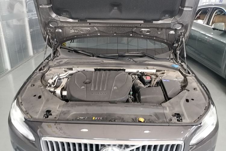 Used Volvo S90 2023 B5 Zhiyi Luxury Edition Engine Bay
