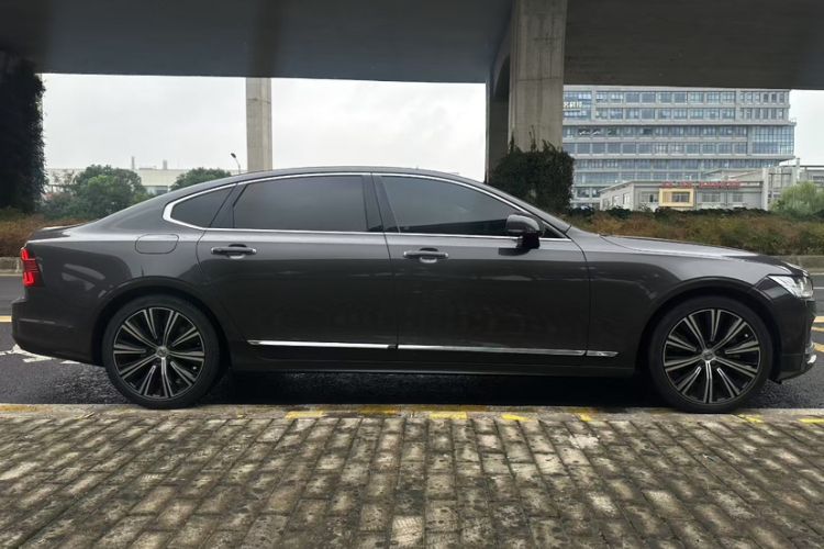 Used Volvo S90 2023 B5 Zhiyuan Luxury Edition Exterior 3