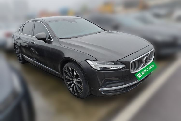 Used Volvo S90 2023 B5 Zhiyi Luxury Edition Front Right 45 Deg