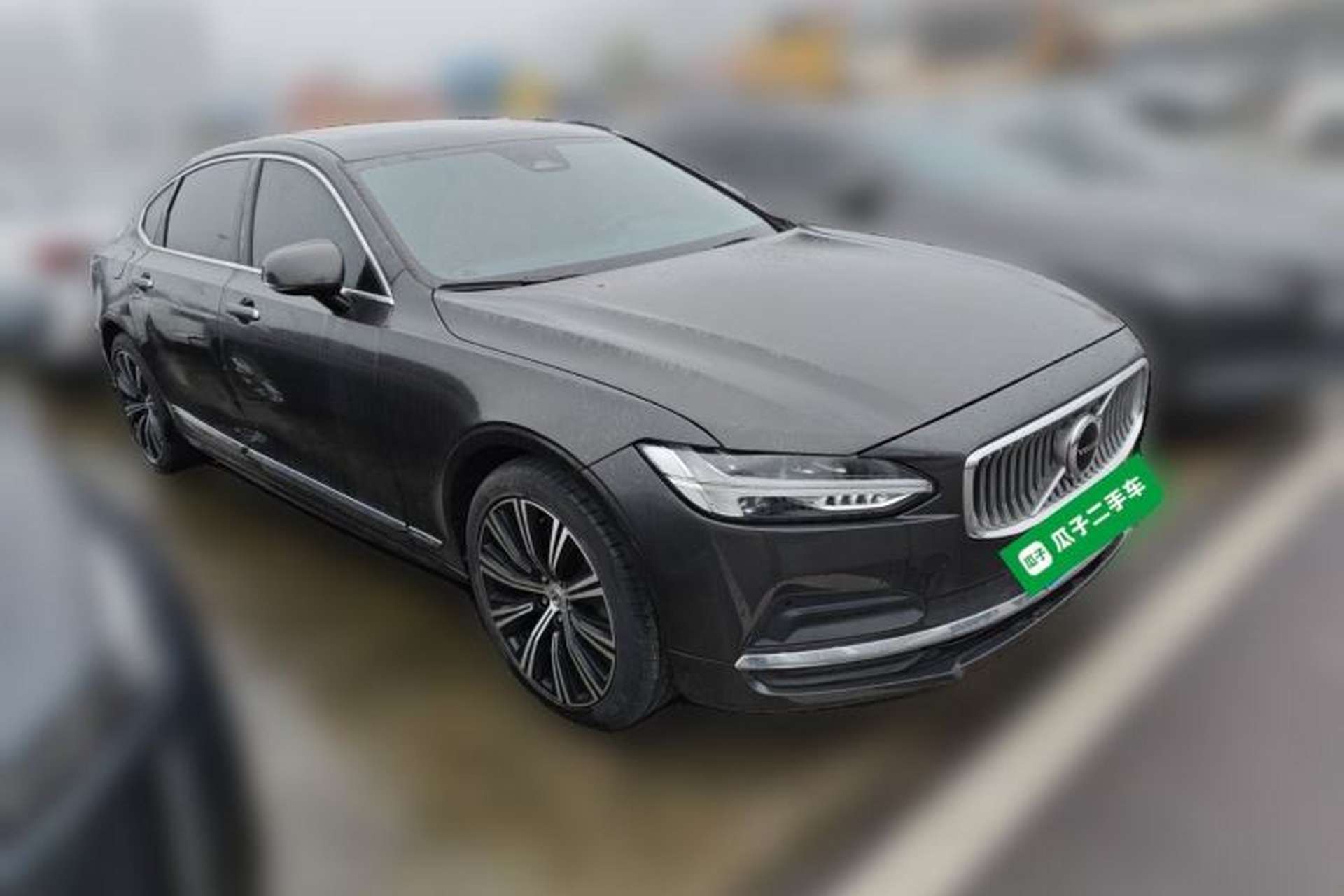 Used Volvo S90 2023 B5 Zhiyi Luxury Edition Front Right 45 Deg