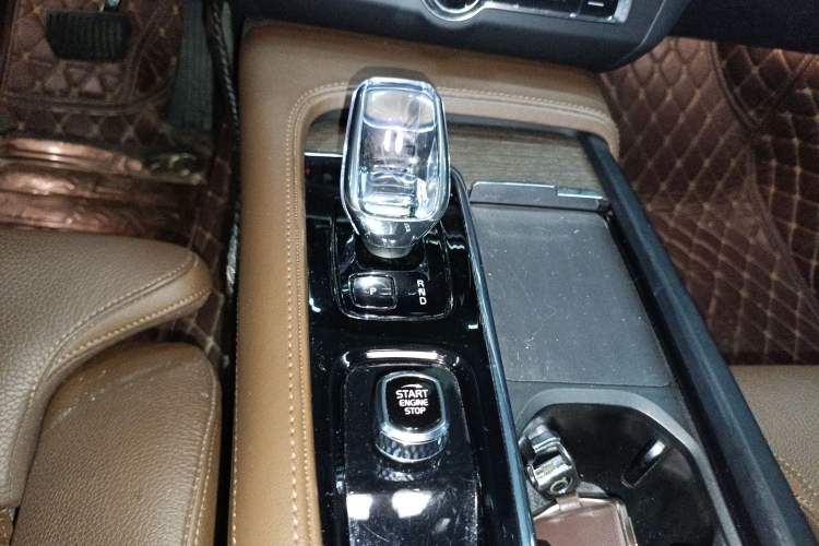 Used Volvo S90 2023 B5 Zhiyuan Luxury Edition Gear Lever