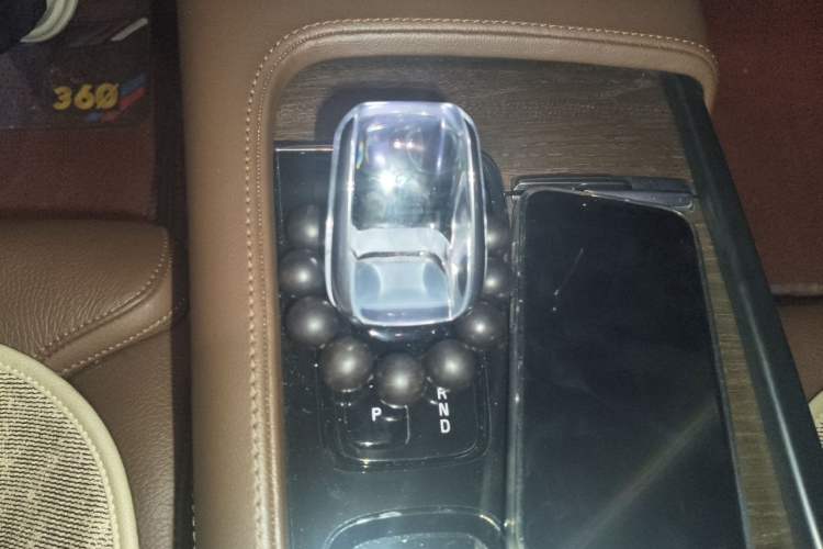 Used Volvo S90 2023 B5 Zhiyuan Luxury Edition Gear Lever