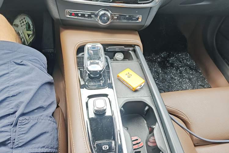 Used Volvo S90 2023 B5 Zhiyuan Luxury Edition Gear Lever