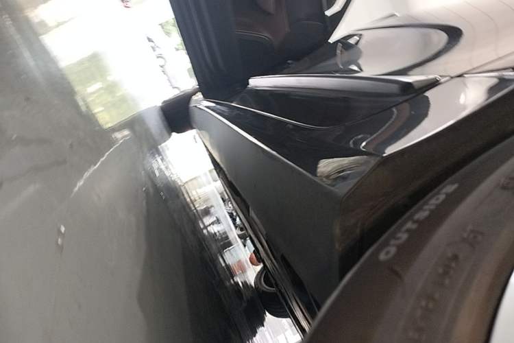 Used Volvo S90 2023 B5 Zhiyi Luxury Edition Left Side Sill