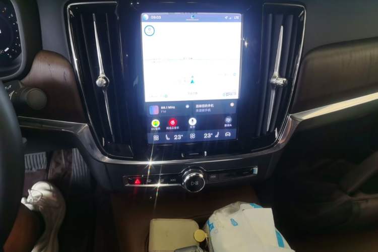 Used Volvo S90 2023 B5 Zhiyuan Luxury Edition Audio And AC Panel