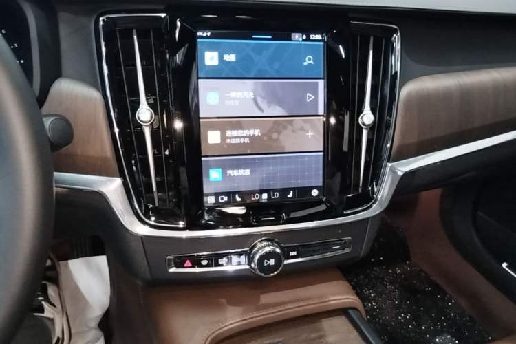 Used Volvo S90 2023 B5 Zhiyuan Luxury Edition Audio And AC Panel