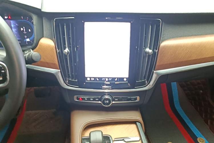 Used Volvo S90 2023 B5 Zhiyi Luxury Edition Audio And AC Panel