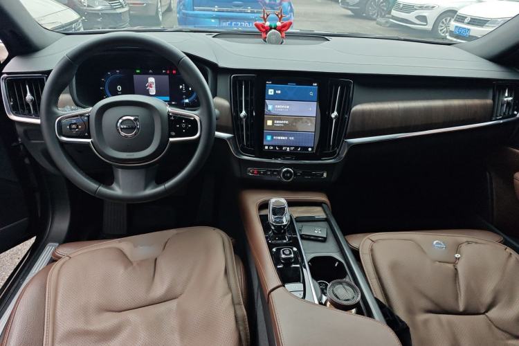 Used Volvo S90 2023 B5 Zhiyuan Luxury Edition Center Console