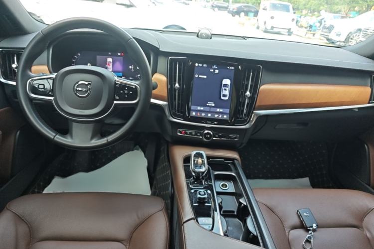 Used Volvo S90 2023 B5 Zhiyi Luxury Edition Center Console