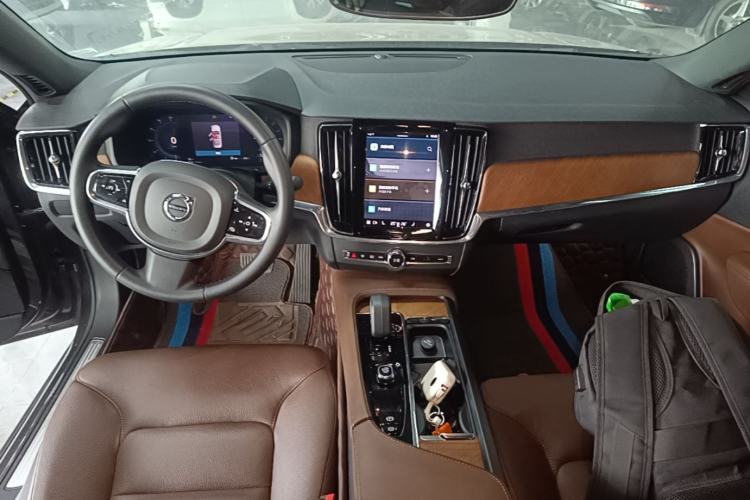 Used Volvo S90 2023 B5 Zhiyi Luxury Edition Center Console