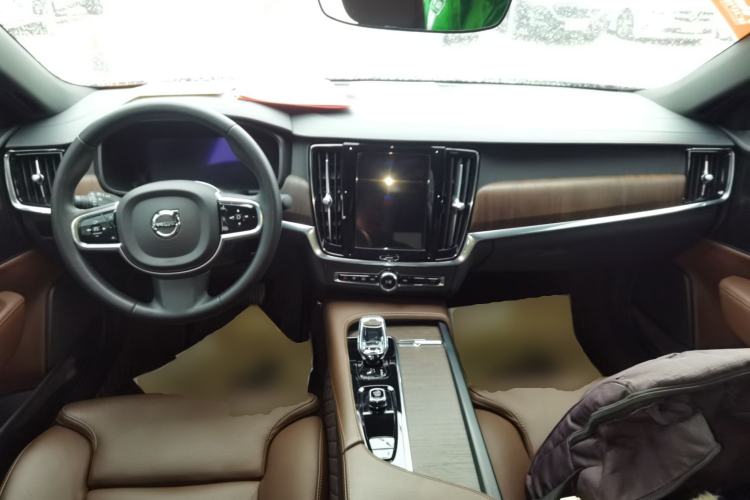 Used Volvo S90 2023 B5 Zhiyuan Luxury Edition Center Console