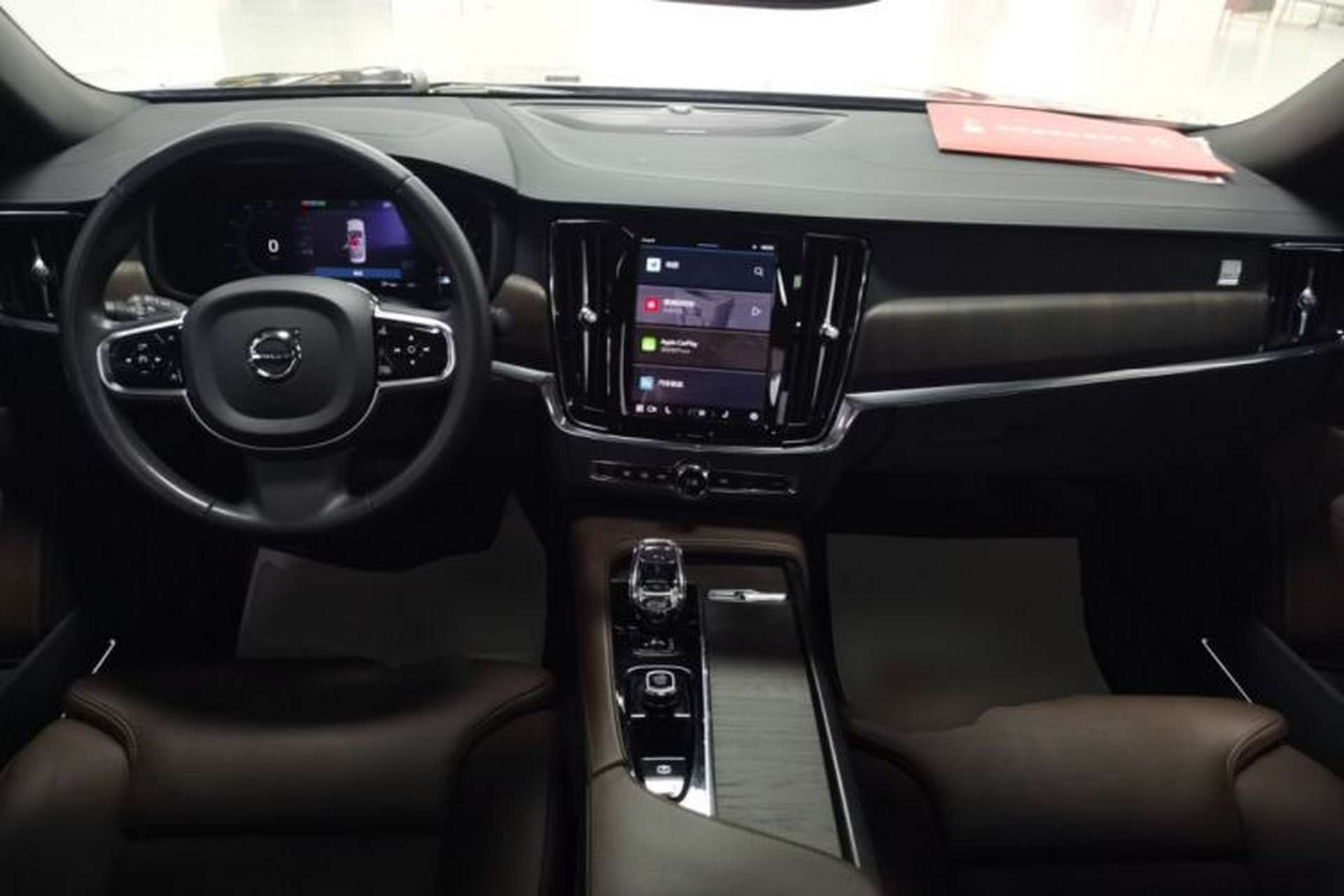 Used Volvo S90 2023 B5 Zhiyuan Luxury Edition Center Console