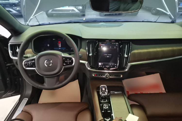 Used Volvo S90 2023 B5 Zhiyuan Luxury Edition Center Console