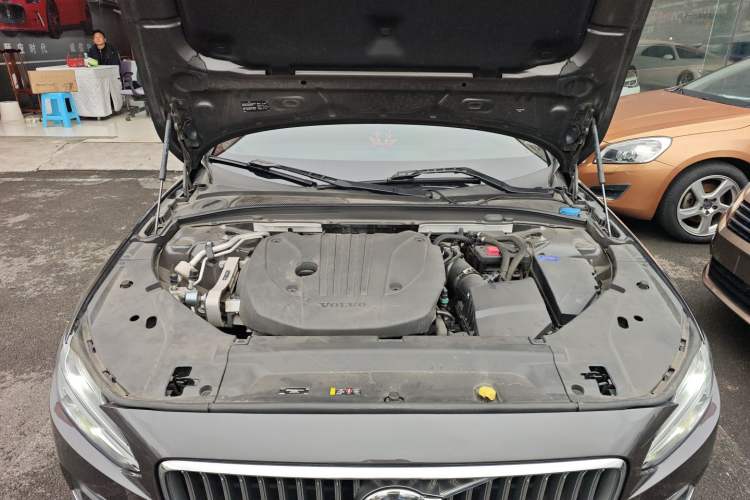 Used Volvo S90 2023 B5 Zhiyuan Luxury Edition Engine Bay