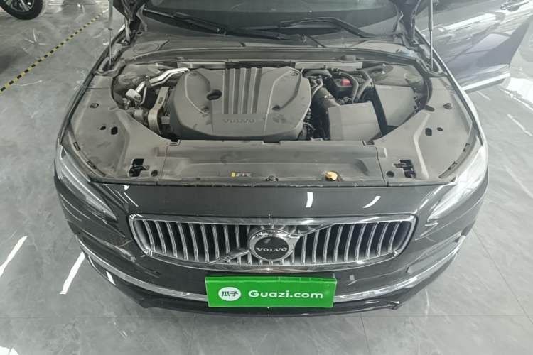 Used Volvo S90 2023 B5 Zhiyi Luxury Edition Engine Bay