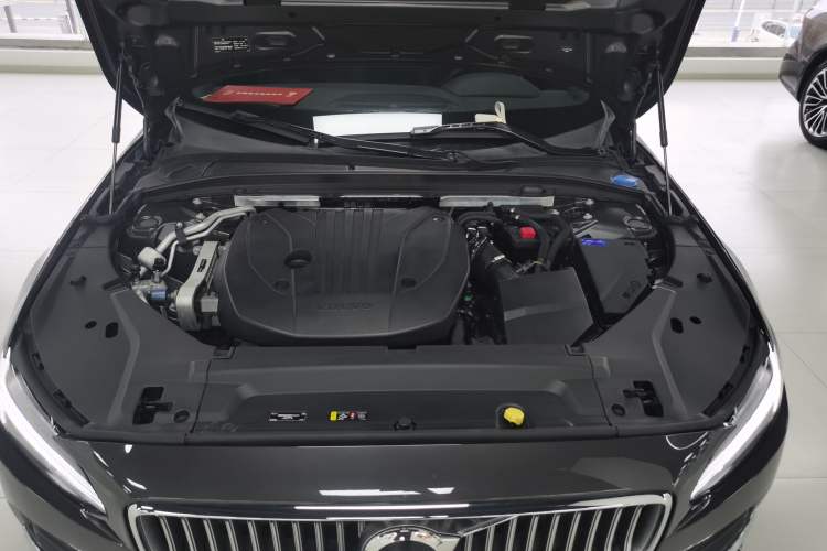 Used Volvo S90 2023 B5 Zhiyuan Luxury Edition Engine Bay