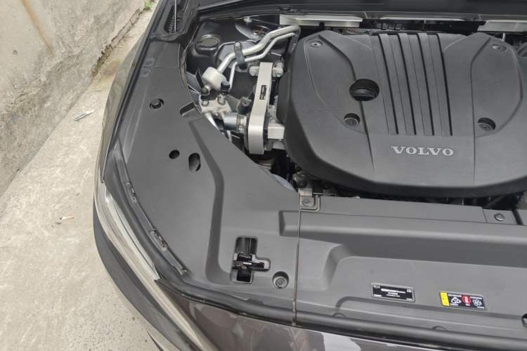 Used Volvo S90 2023 B5 Zhiyuan Luxury Edition Engine Bay Right